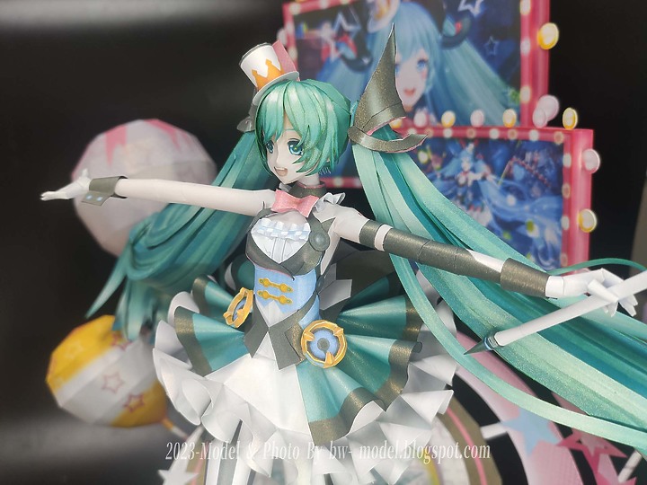 點我看大圖 VOCALOID 初音未來(魔法未來2019 Ver.) 紙模型 製作 Paper Craft ペーパークラフト