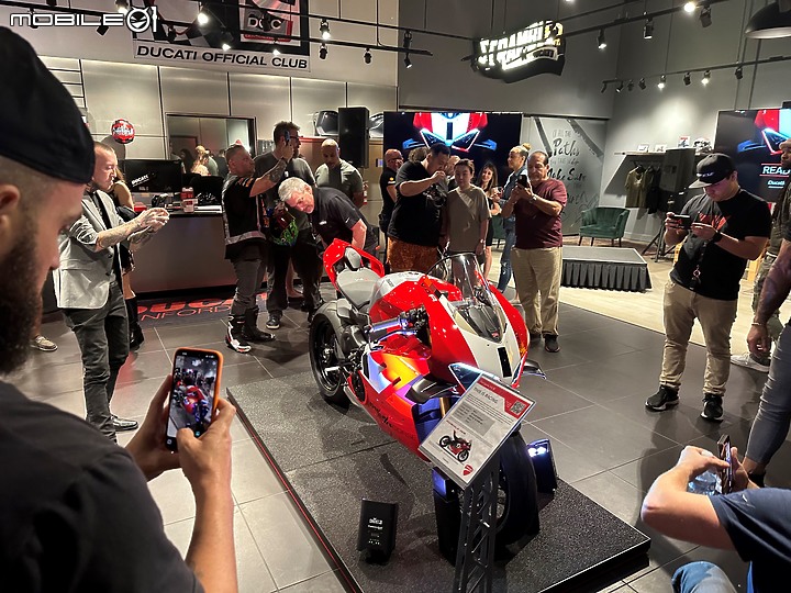 點我看大圖 Ready 4 Red, Ducati 2023新車巡迴展