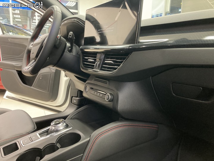 <分享> Focus wagon MK4.5 ST-line 實車內外不專業分享