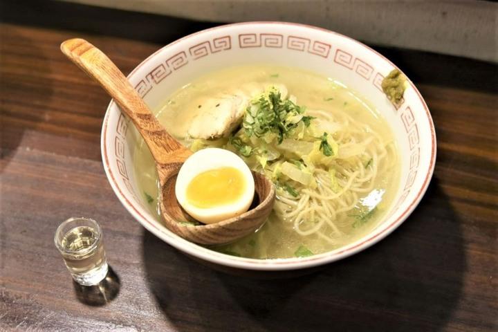萬華巷弄美食「淡麗系」清雞湯拉麵 老雞湯麵三段吃法多層次