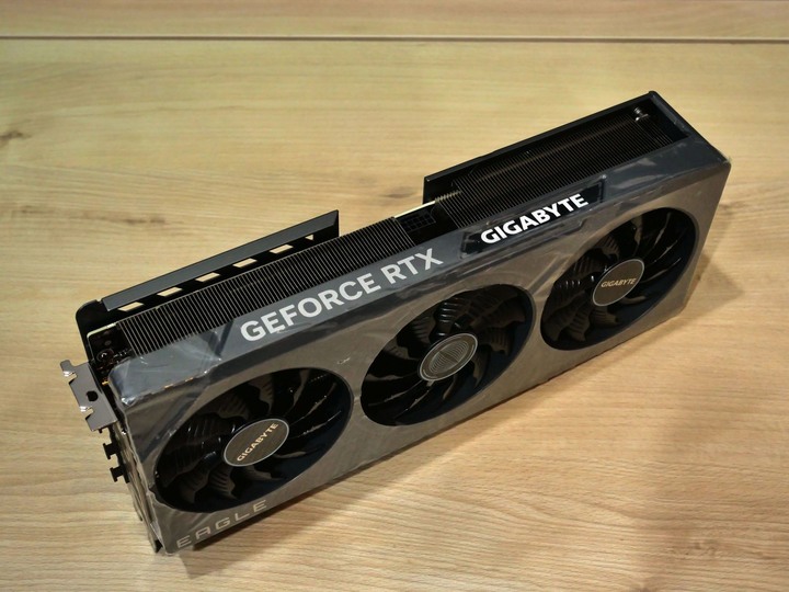 雙鷹出擊 i5-13500 配 B760 搭載 RTX 4070Ti