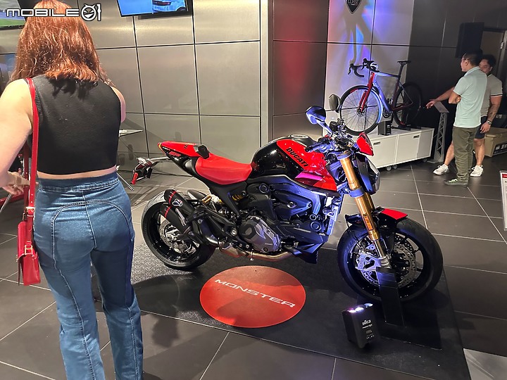 點我看大圖 Ready 4 Red, Ducati 2023新車巡迴展