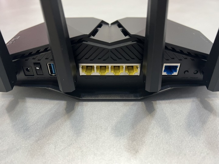 [開箱] 華碩 RT-AX82U - 用手機架設WIFI6