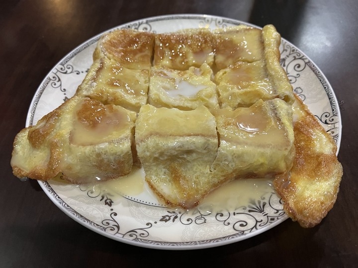 [食記] 緬甸奶茶館，台灣新北中和，茶味濃郁緬甸奶茶配現煎雞蛋吐司！