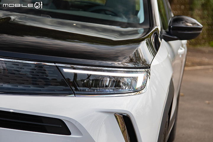 Opel Mokka-e 試駕|依舊是杯德法特調,但「純電」更好開!