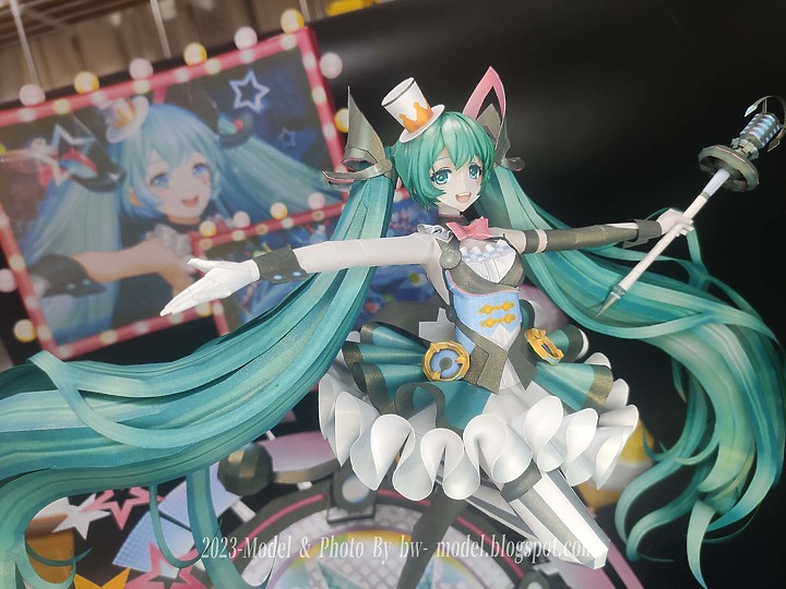 點我看大圖 VOCALOID 初音未來(魔法未來2019 Ver.) 紙模型 製作 Paper Craft ペーパークラフト