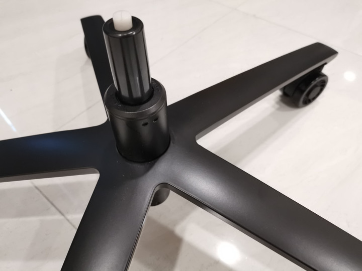 雙防降臨!不怕水不怕貓!iRocks T28抗磨布面電競椅