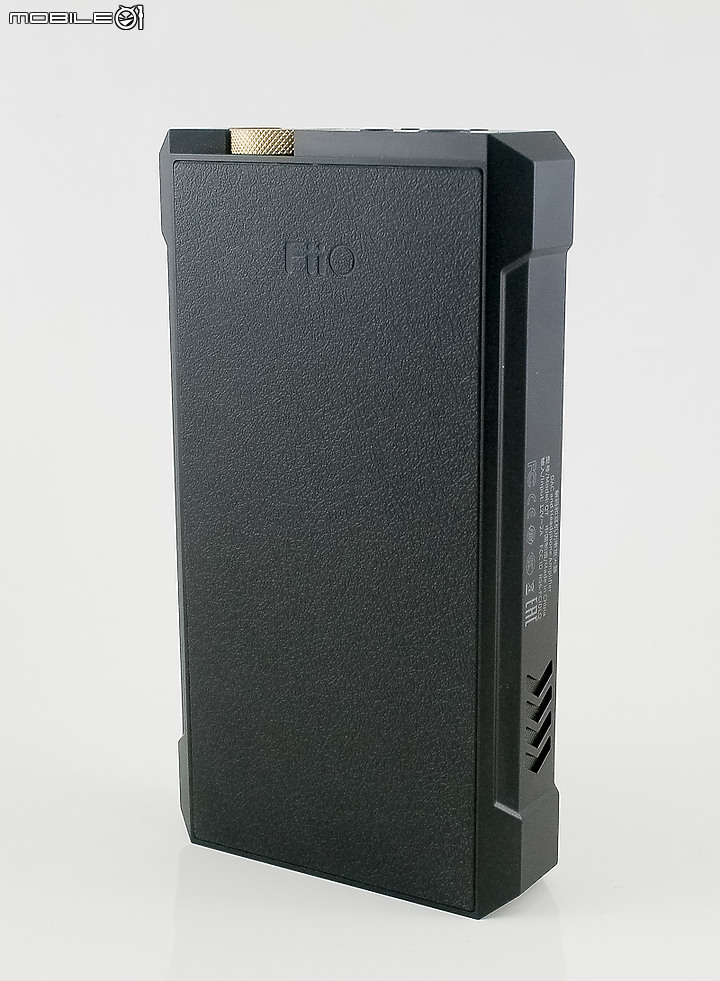 點我看大圖 【北極熊開箱】桌機級配置、攜帶型體積- FiiO Q7