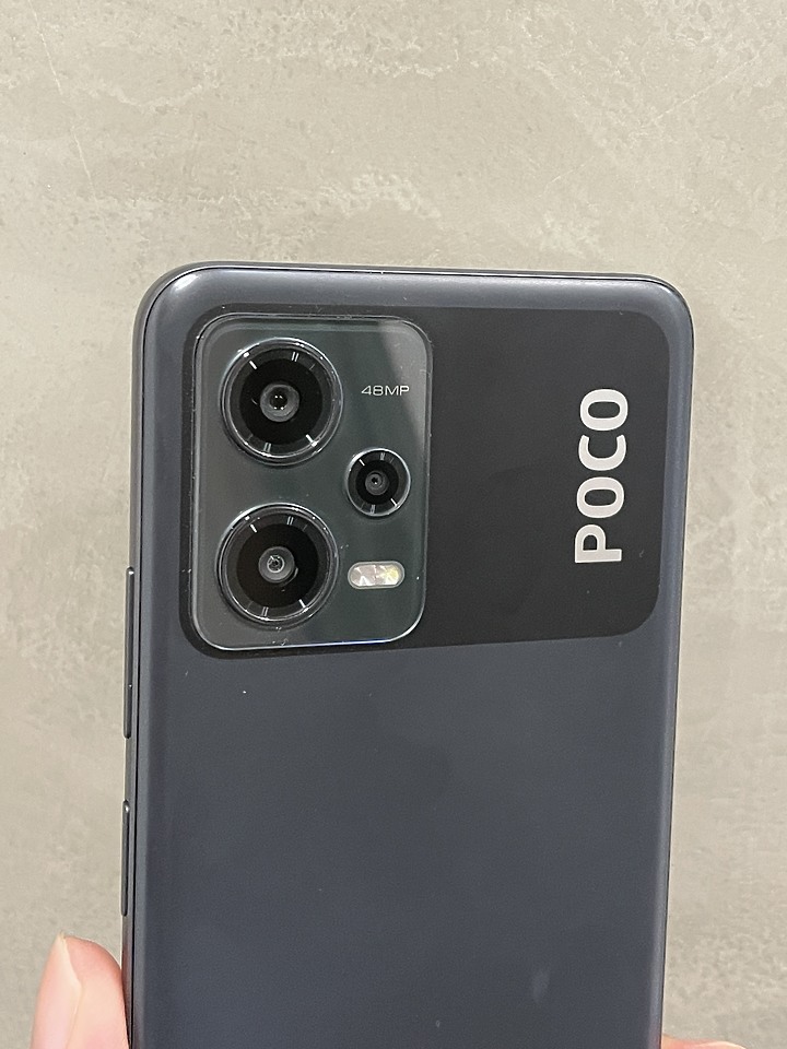點我看大圖 中階手機POCO X5 開箱
