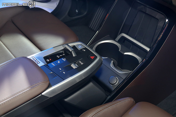 【採訪】BMW X1/iX1大改款正式發表,燃油車型售價190、212萬元、純電222萬元起!