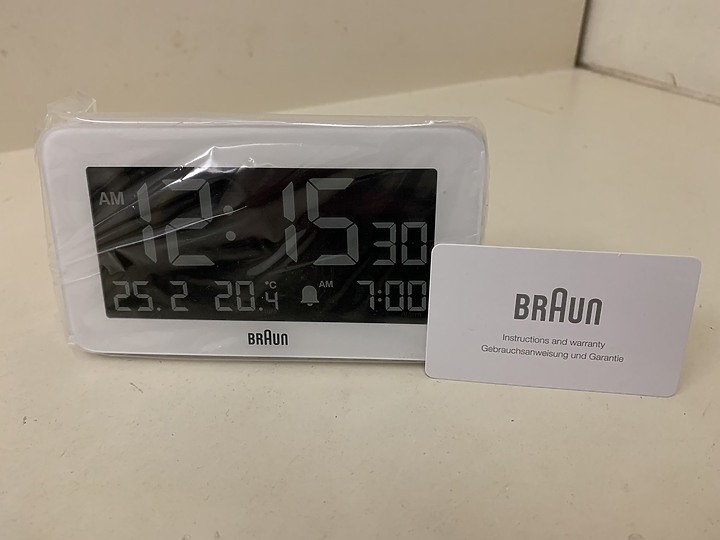點我看大圖 德國百靈牌 Braun 鬧鐘 BC09W BC10W 開箱分享