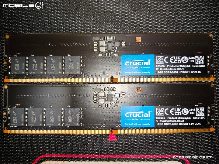 點我看大圖 蛋糕爸爸的奇幻開箱之旅(下)~高速快感黑白配 Crucial DDR5 5600 16GB*2