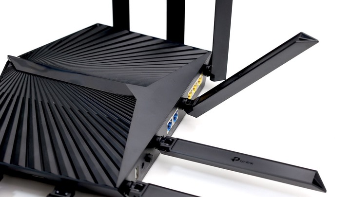 一斤半科技大閘蟹 TP-Link Archer AX95 準旗艦 WiFi 6 AX7800 機種