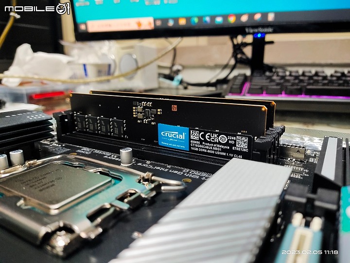 點我看大圖 蛋糕爸爸的奇幻開箱之旅(下)~高速快感黑白配 Crucial DDR5 5600 16GB*2