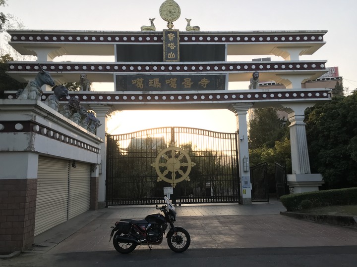 革命前夕之臨時起意摩托車環島旅行