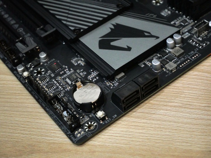 雙鷹出擊 i5-13500 配 B760 搭載 RTX 4070Ti