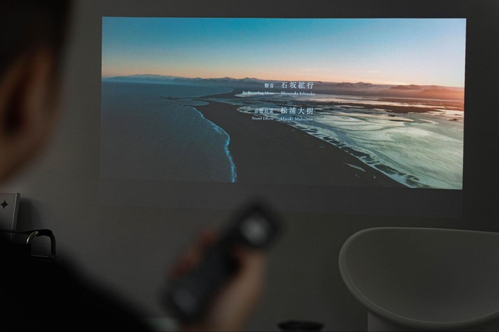 【開箱】如果你正準備選一台電視，這台Epson EH-TW6250 4K HDR投影機或許會更加適合你！