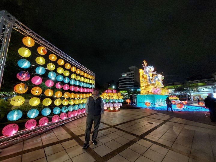 春節 / 走春 , 花燈 / 櫻花 !