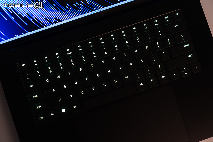 Razer Blade 16 測試報告|RTX 4090 打造靈刃電競效能之鋒