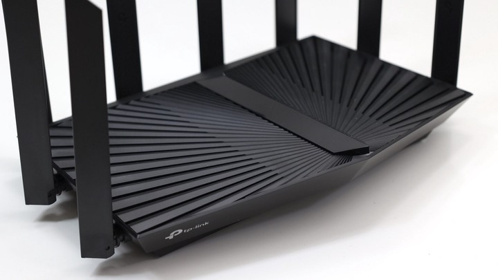 一斤半科技大閘蟹 TP-Link Archer AX95 準旗艦 WiFi 6 AX7800 機種