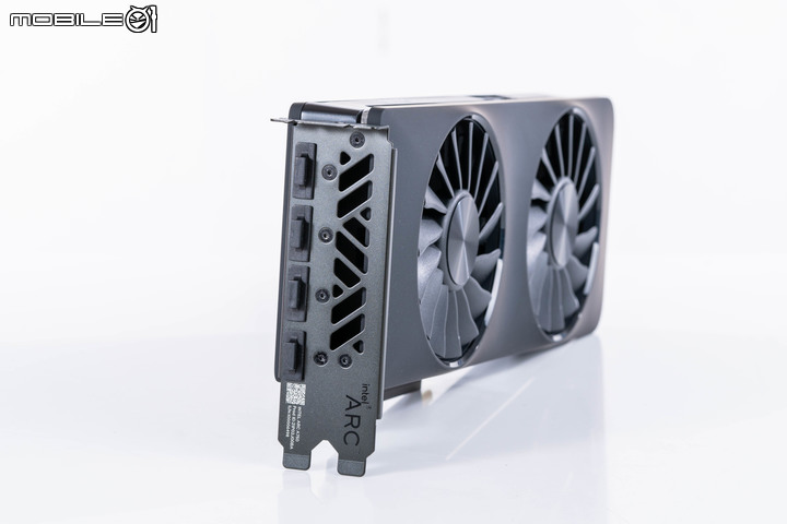 Intel ARC A750 Limited Edition 公版顯示卡開箱實測 規格面上的 1080p 甜品卡