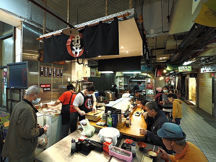 仁愛區 仁愛市場、鈺刺身丼、海洋廣場與林開郡洋樓 — 春日暖陽下之港都美食之旅