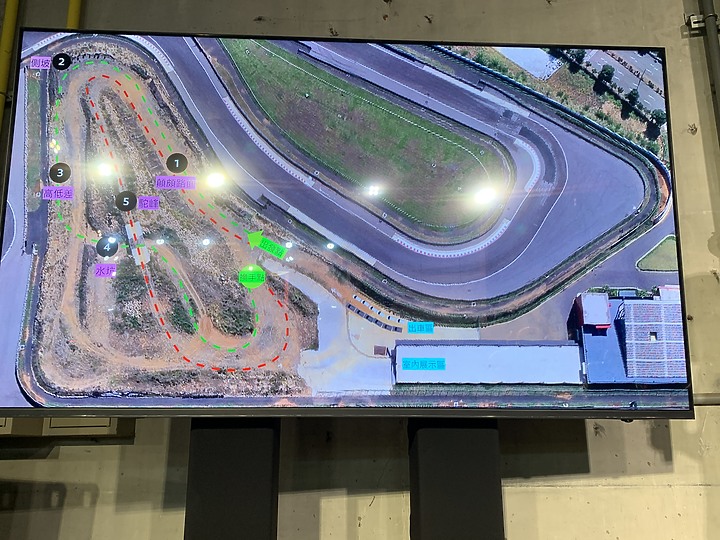 Audi Q系列越野駕馭體驗營−奧迪駕馭內心的激情！