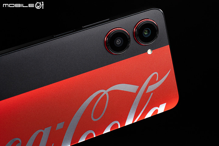 realme 10 Pro可口可樂聯名版圖賞|經典樣貌重新登場!