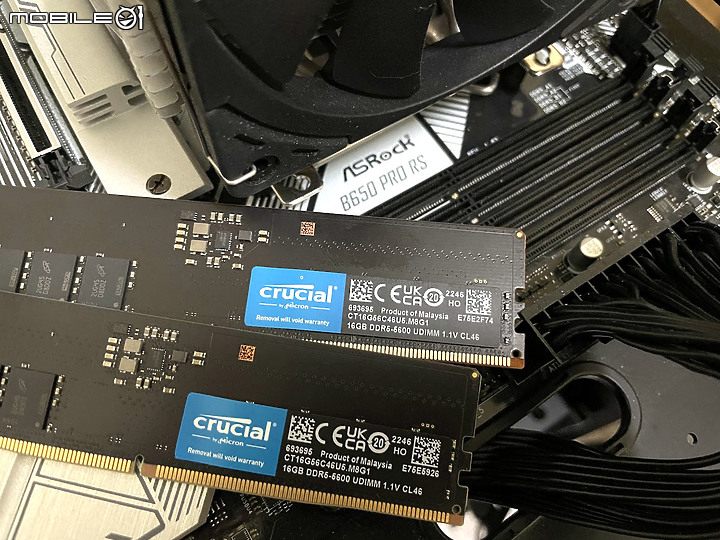 點我看大圖 支援雙平台低電壓Crucial DDR5-5600 32GB kit低電壓, 輕鬆直上 6200!!