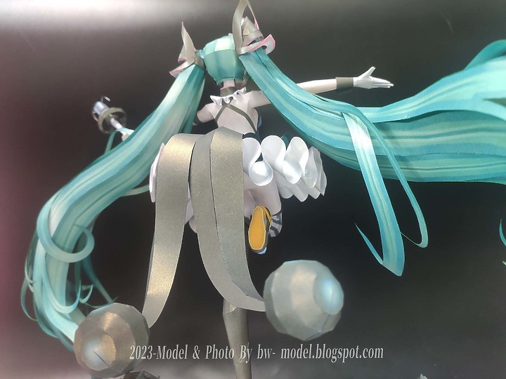 點我看大圖 VOCALOID 初音未來(魔法未來2019 Ver.) 紙模型 製作 Paper Craft ペーパークラフト