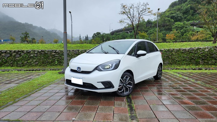 FIT e:hev+Swift Hybrid+Prius C 三種不同型態油電小車試駕體驗