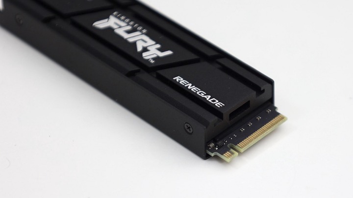 點我看大圖 開箱 Kingston FURY Renegade 2TB SSD,桌機組裝使用,準備進入 R9 7900X 服役