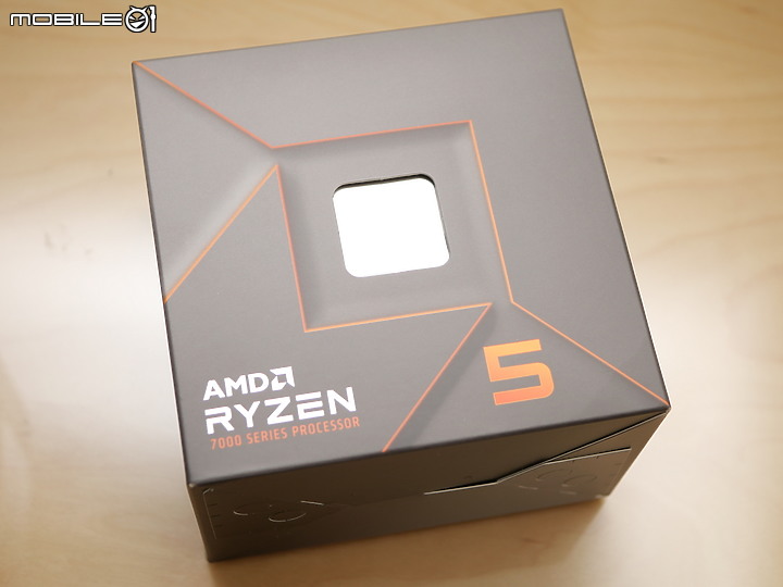 點我看大圖 擁有3組 M.2 堆疊 ITX小 鷹B650I AORUS ULTRA 開箱