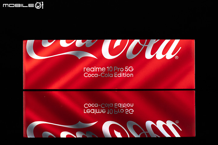 realme 10 Pro可口可樂聯名版圖賞｜經典樣貌重新登場！