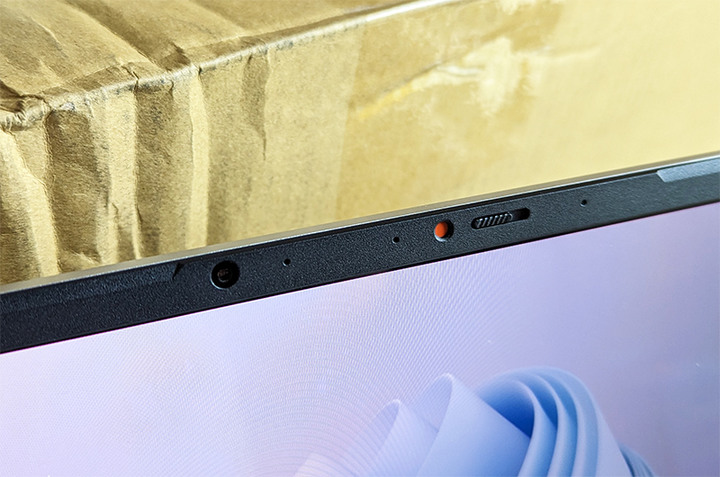 ASUS K6502新入手開箱一下