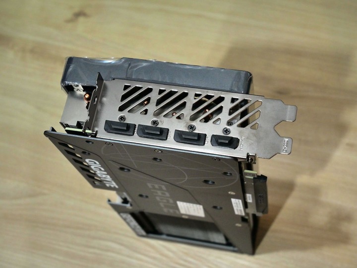 雙鷹出擊 i5-13500 配 B760 搭載 RTX 4070Ti