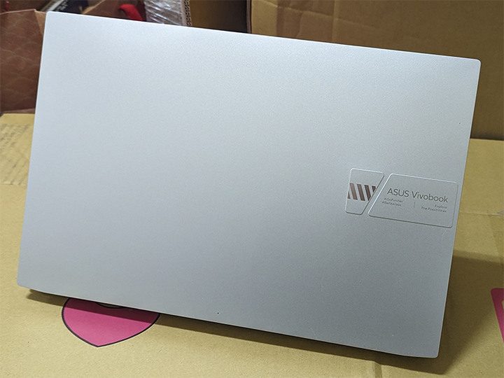 ASUS K6502新入手開箱一下