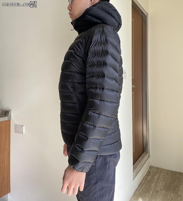 Arc'teryx 始祖鳥 CERIUM LT HOODY 2022 VS. THORIUM AR HOODY 2021 羽絨相互比較