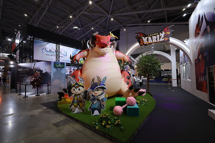 2023電玩展 RF15-30mm f/4.5-6.3 IS STM 超廣角拍起來很有氣勢