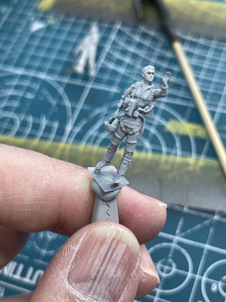 阿湯哥出場了! 和你砌1/72「捍衛戰士：獨行俠」的主角人物模型！