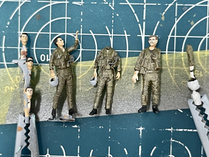 阿湯哥出場了! 和你砌1/72「捍衛戰士：獨行俠」的主角人物模型！
