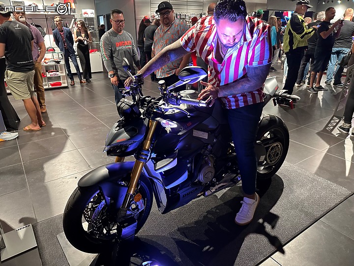 點我看大圖 Ready 4 Red, Ducati 2023新車巡迴展