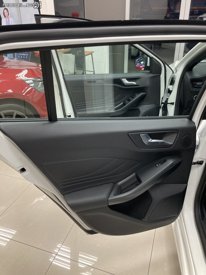 <分享> Focus wagon MK4.5 ST-line 實車內外不專業分享