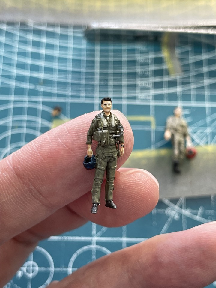 阿湯哥出場了! 和你砌1/72「捍衛戰士：獨行俠」的主角人物模型！