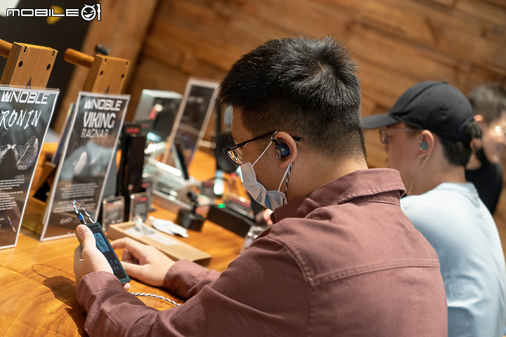 主打一機多用的真空管味！Astell&Kern 桌上型擴大機 CA1000T 登台