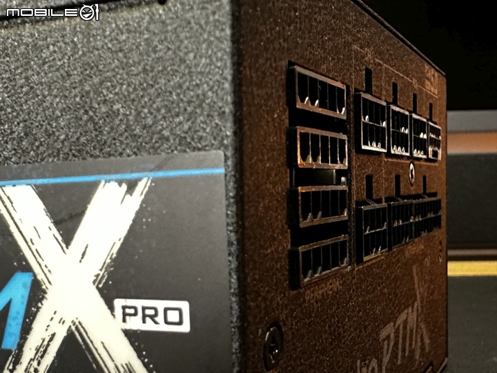 短小精悍!全漢 Hydro PTM X PRO 1000W ATX3.0 白金 電源供應器