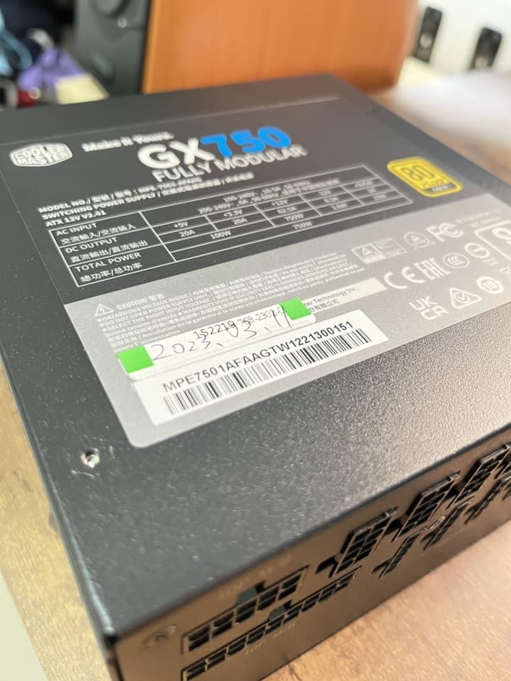 (一星期更)自組電腦快3年 無預警關機