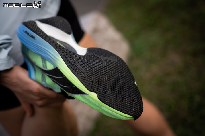 點我看大圖 分享最近拍 PUMA 蠻帥的跑鞋