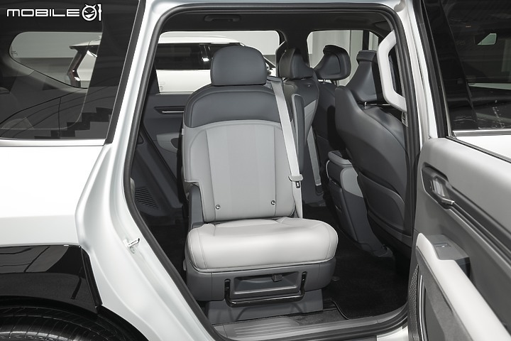 【海外新訊】Kia EV9正式發表,動力具備後驅、四驅兩種配置、長續航車型擁有最高541公里續航力!