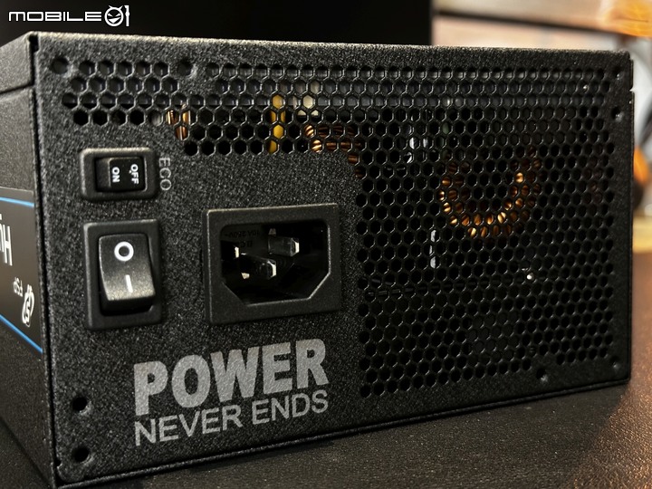 短小精悍!全漢 Hydro PTM X PRO 1000W ATX3.0 白金 電源供應器